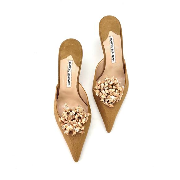 NEW Vintage Manolo Blahnik Shell Embellished Pointed Toe Kitten Heel Mules 40 - Picture 2 of 6